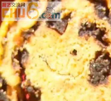 格外金黄的大枣馍