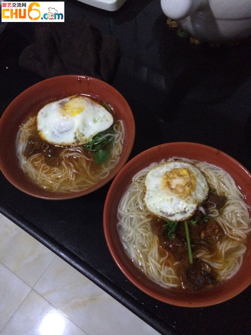 全味牛肉面荷包蛋.JPG