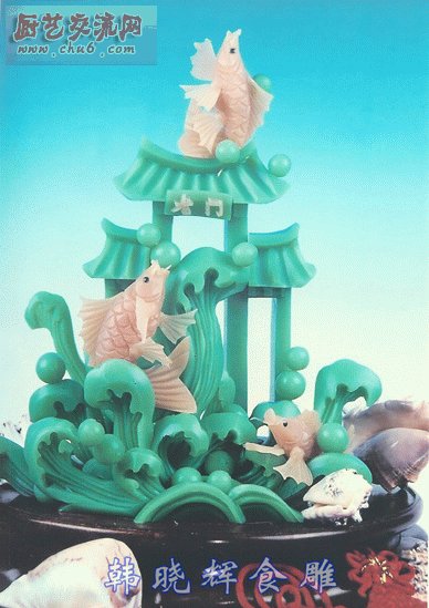 鲤鱼跃龙门.jpg
