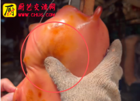 这个光皮乳猪 ，有的部位 烧腊起泡了 ， 是因为什么？