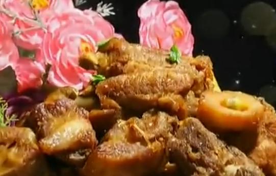 春笋焖排骨