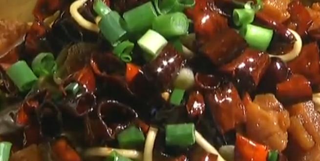 辣子鸡拌面