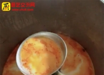 做好的金汤麻辣烫汤底颜色应该是什么样的？