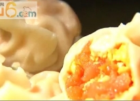 探秘火爆的饺子馆